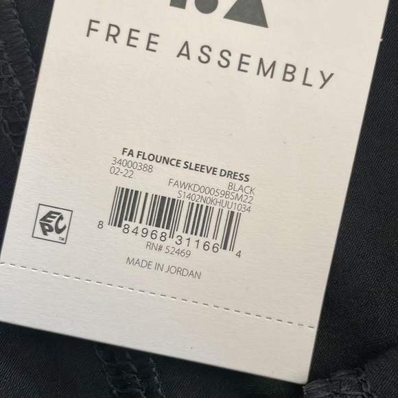 Free Assembly flounce sleeve dress - Picture 9 of 11